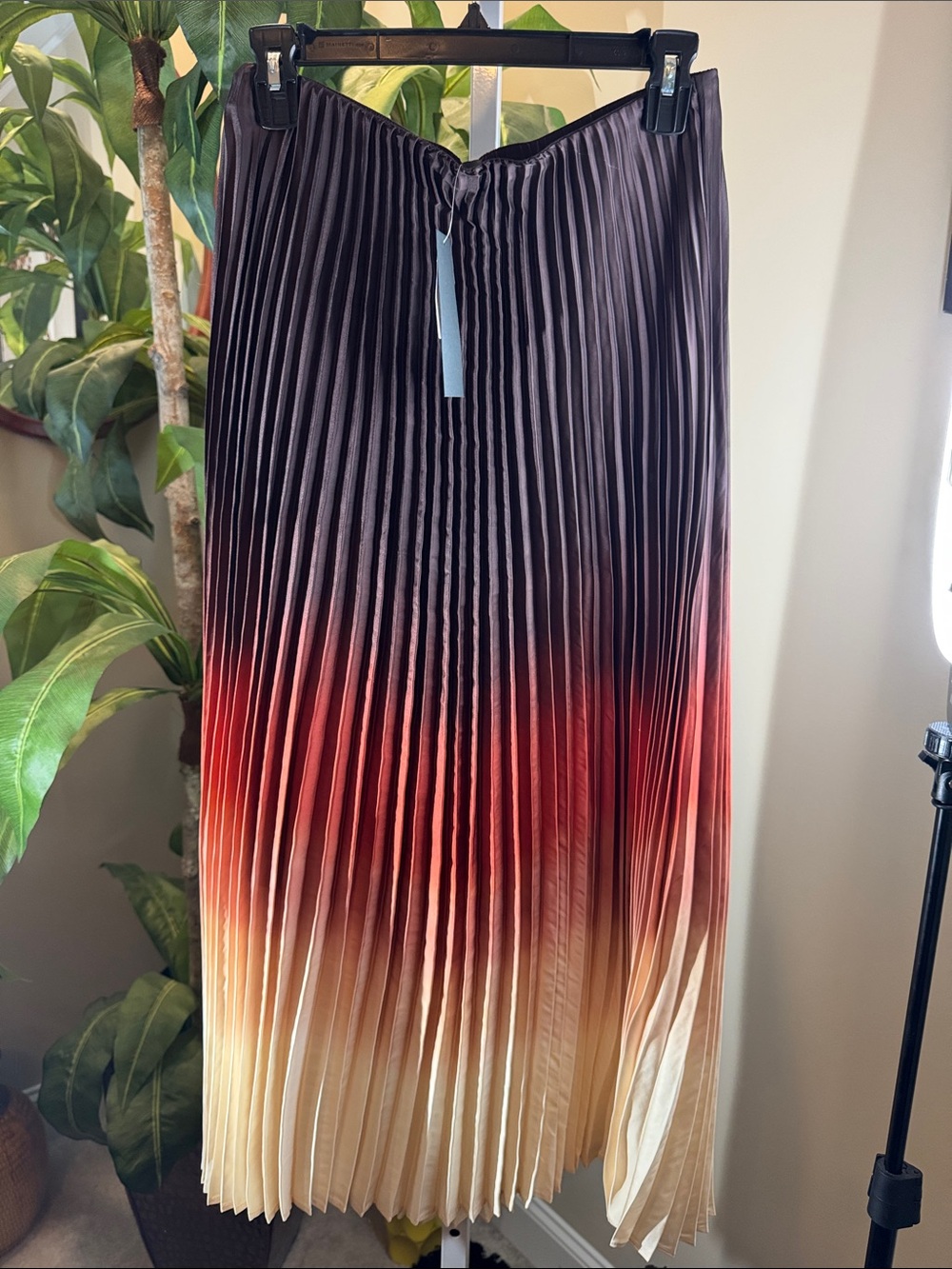 Pleated Ombre Maxi Skirt - Brown to burned orange to Cream. Size M, New W/ Tag